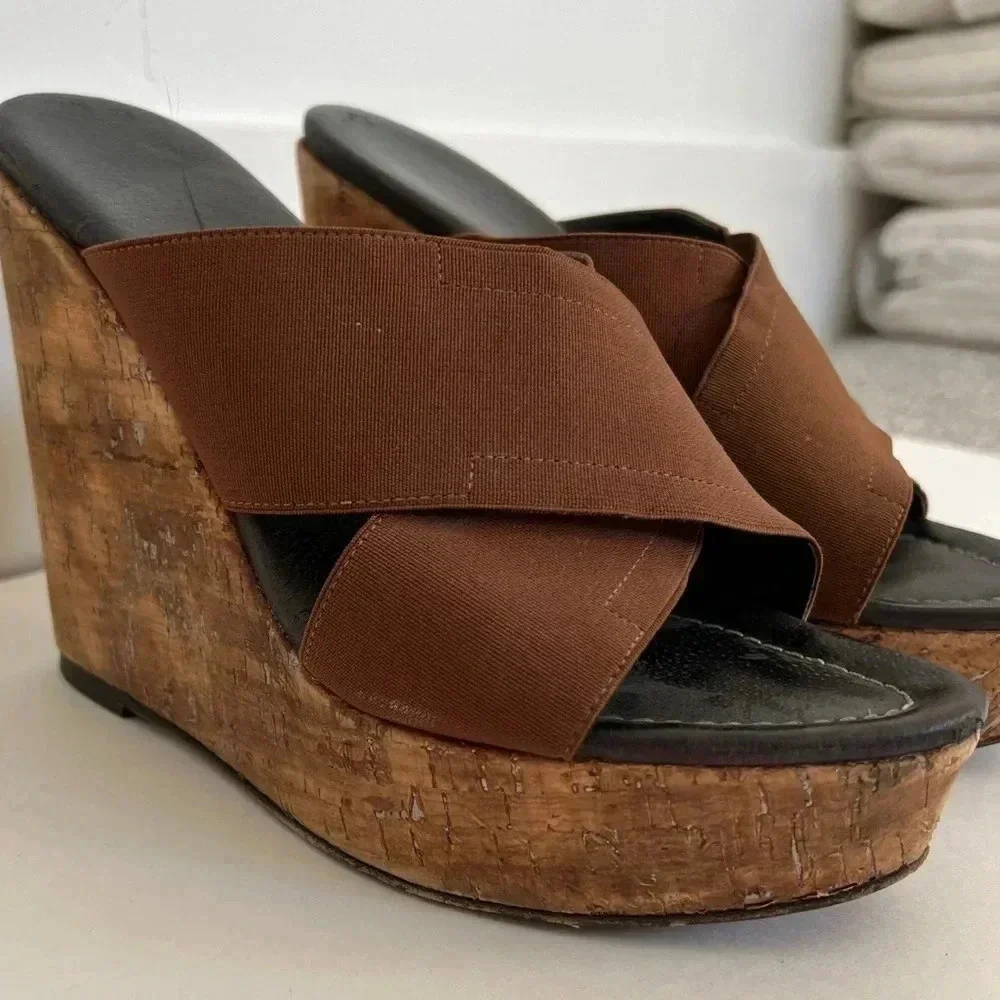 Vero Couio Wedge Heels